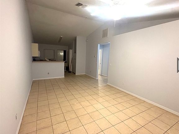 4th image of 1002 W 12th St