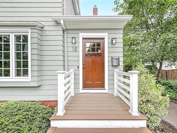 2nd image of 15 Woodbury St