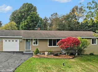 1083 Willow Ln, Howell, MI 48843