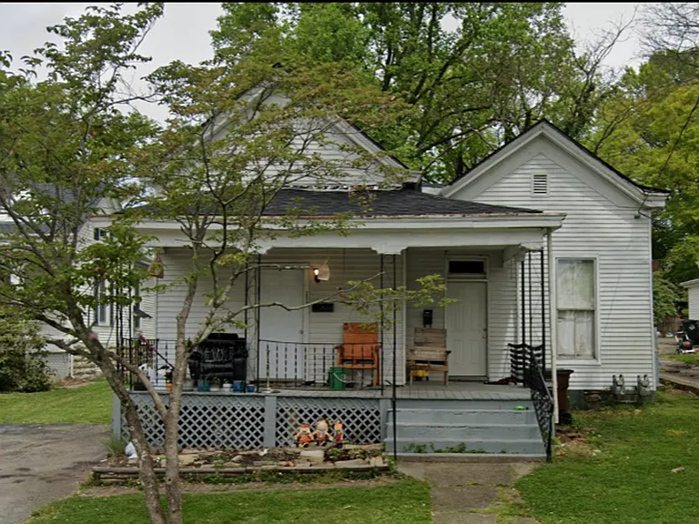 205 Clay St — Photo 1