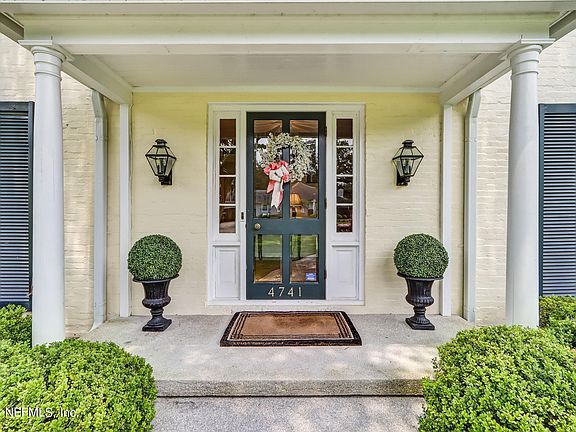 2nd image of 4741 ALGONQUIN Avenue