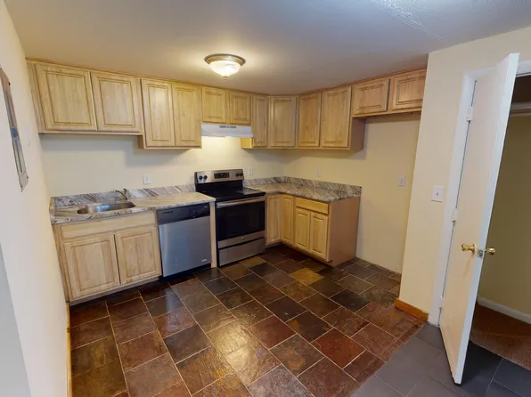 49 W Elm Ter #3, Brockton, MA 02301