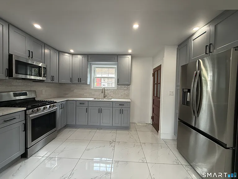 30 Hadley St — Photo 7