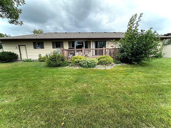 2nd image of 1279 Maplewood Dr