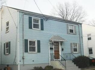 677 Crescent Dr, Bound Brook, NJ 08805