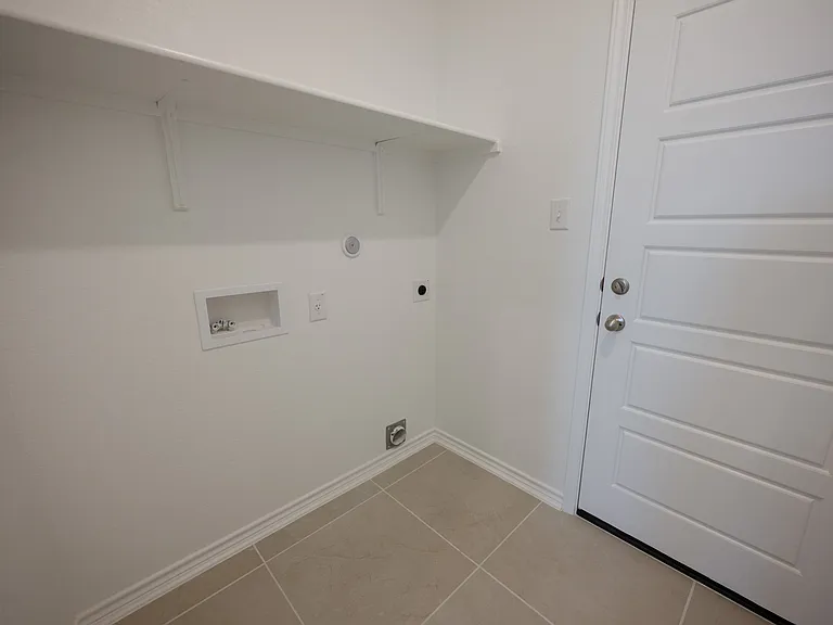 7531 Fishbowl Ln — Photo 12