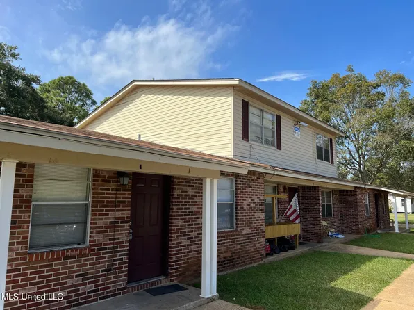 1925 Arizona St, Pascagoula, MS 39581