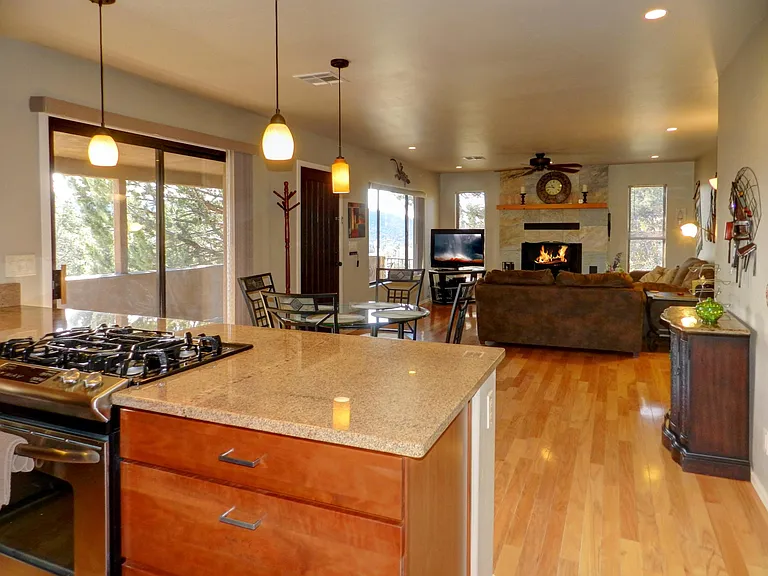 385 Coffee Pot Dr — Photo 11