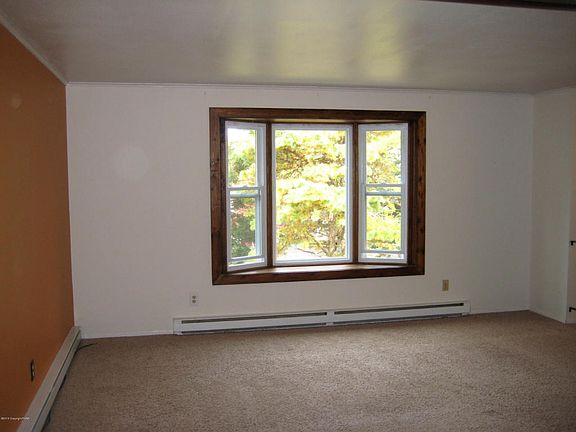 5th image of 160 Crescent Way