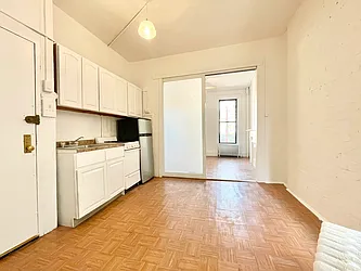 Rented by HOLTON REAL ESTATE INC.