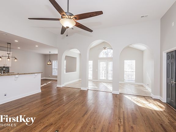 3rd image of 11718 Kennon Ridge Ln