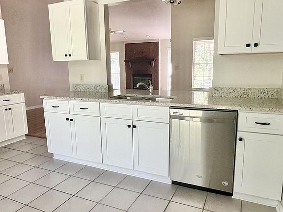 3rd image of 1163 Green Hill Trce