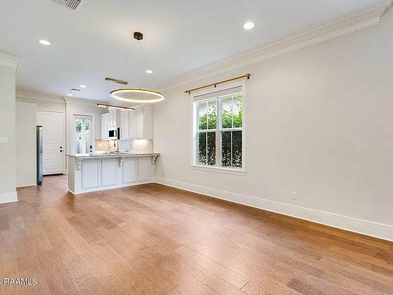 405 S Montauban Dr — Photo 10