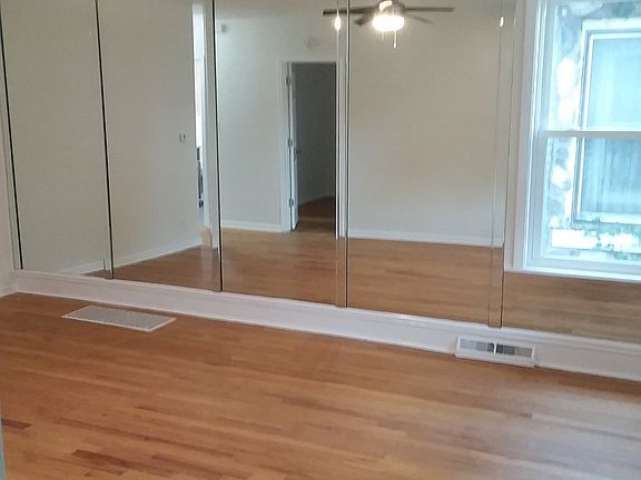 3rd image of 8105 S Woodlawn Ave