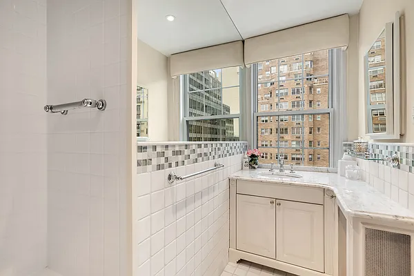 Rented by Compass | media 14