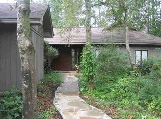 1135 Thomas Rd, Beaumont, TX 77706