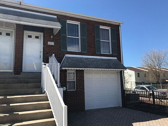 2nd image of 10701 E Pelle Cir