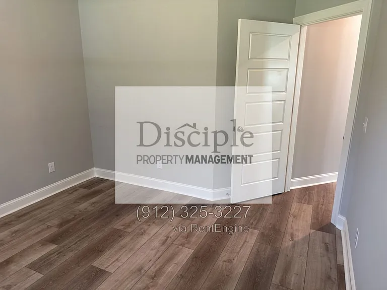 79 Ennis Rd — Photo 27