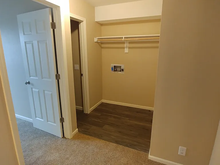2802 Sutton Pl #2802 — Photo 14