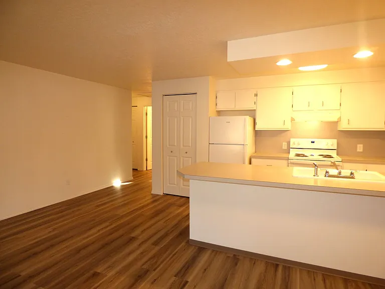 3974 Liberty Rd S — Photo 15