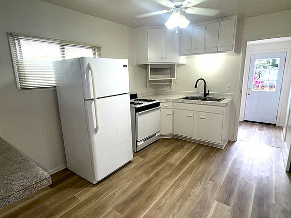 4th image of 748 Holly Ave