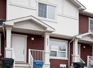 241 Silkstone Rd W #3, Lethbridge, AB T1J 4J9