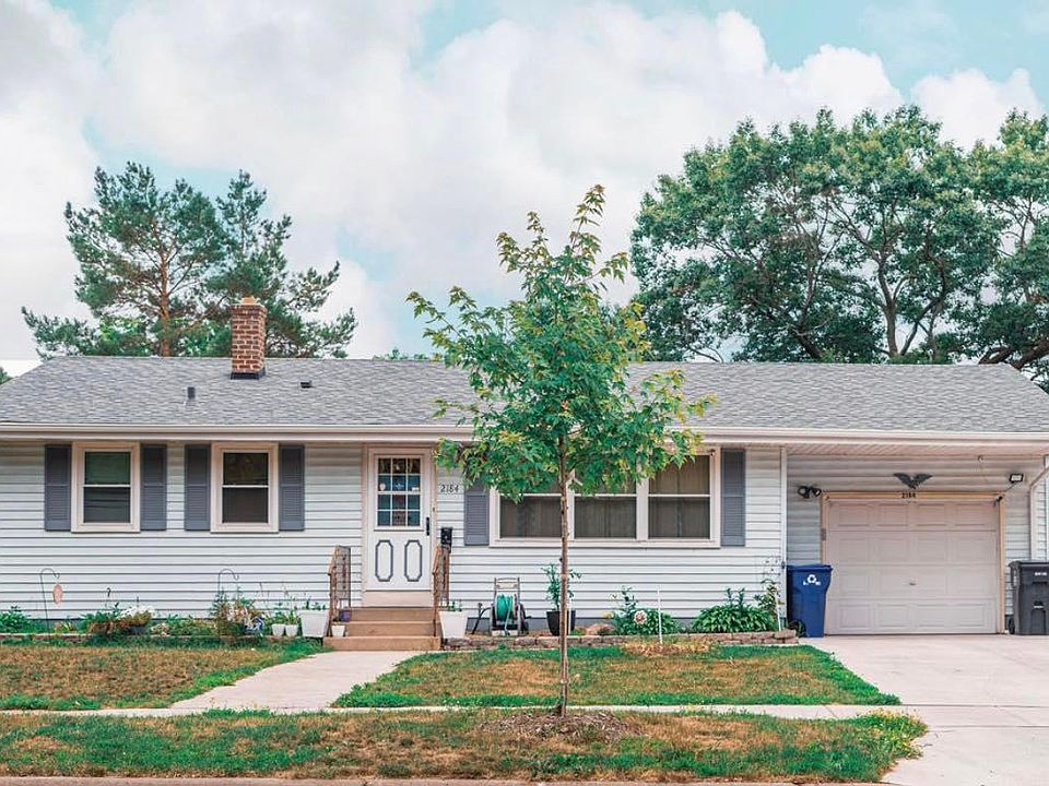 1st image of 2184 Ivy Ave E