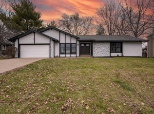 8 Normandy Dr, Lake Saint Louis, MO 63367