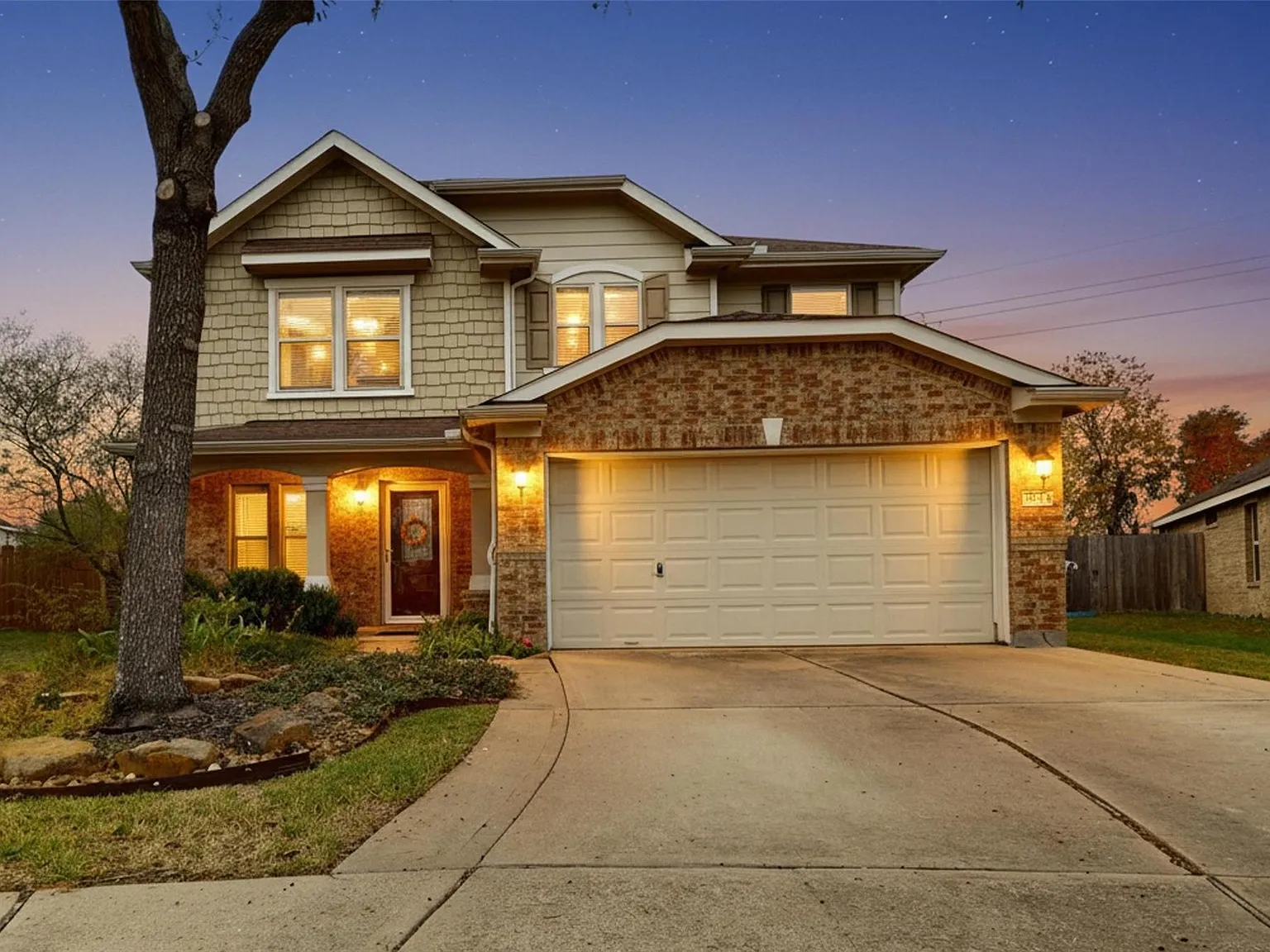 4 bed, 2.5 bath, 2240 sqft, $2,500 — Photo 1