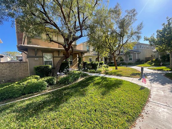 3rd image of 27406 Dearborn Dr