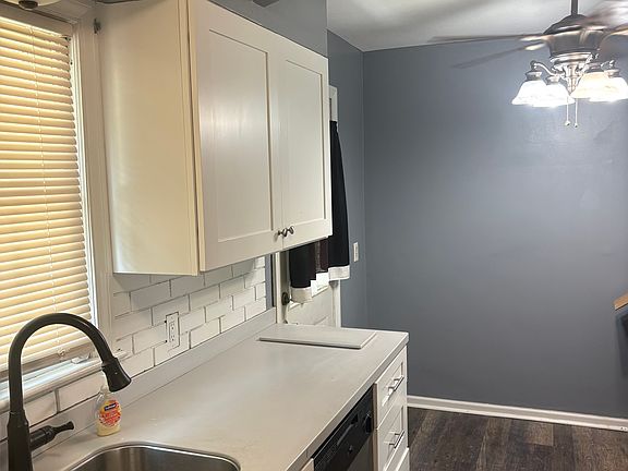 3rd image of 1409 Mayview Ave