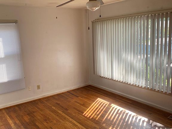 3rd image of 615 Penguin St