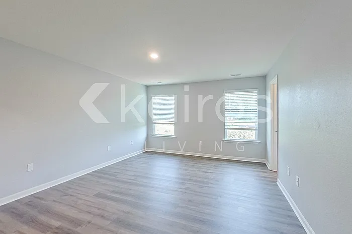 1111 Freedom Pkwy — Photo 21