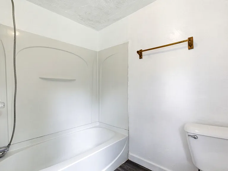 1387 Laffer Ave — Photo 17