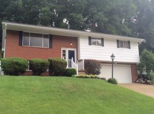 116 Larkspur Dr, Huntington, WV 25705