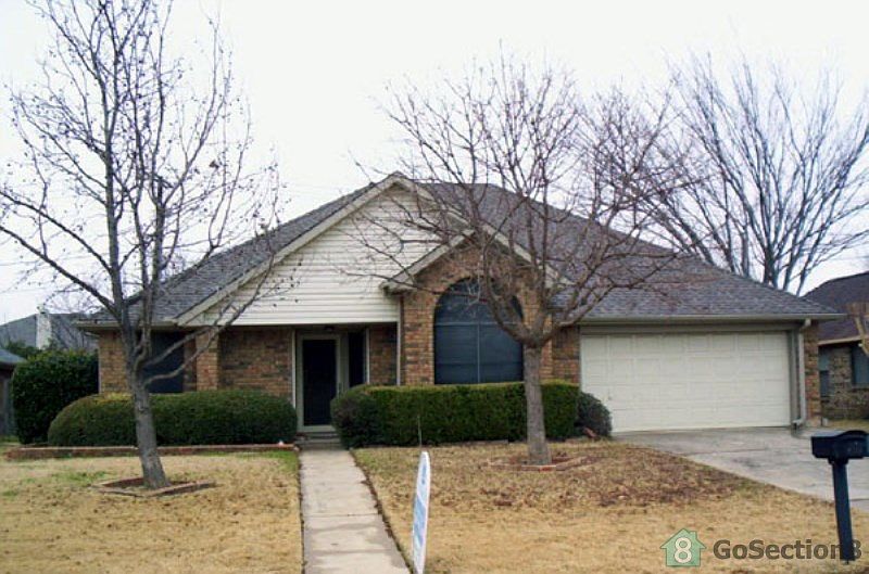 1st image of 2724 Wentworth Dr