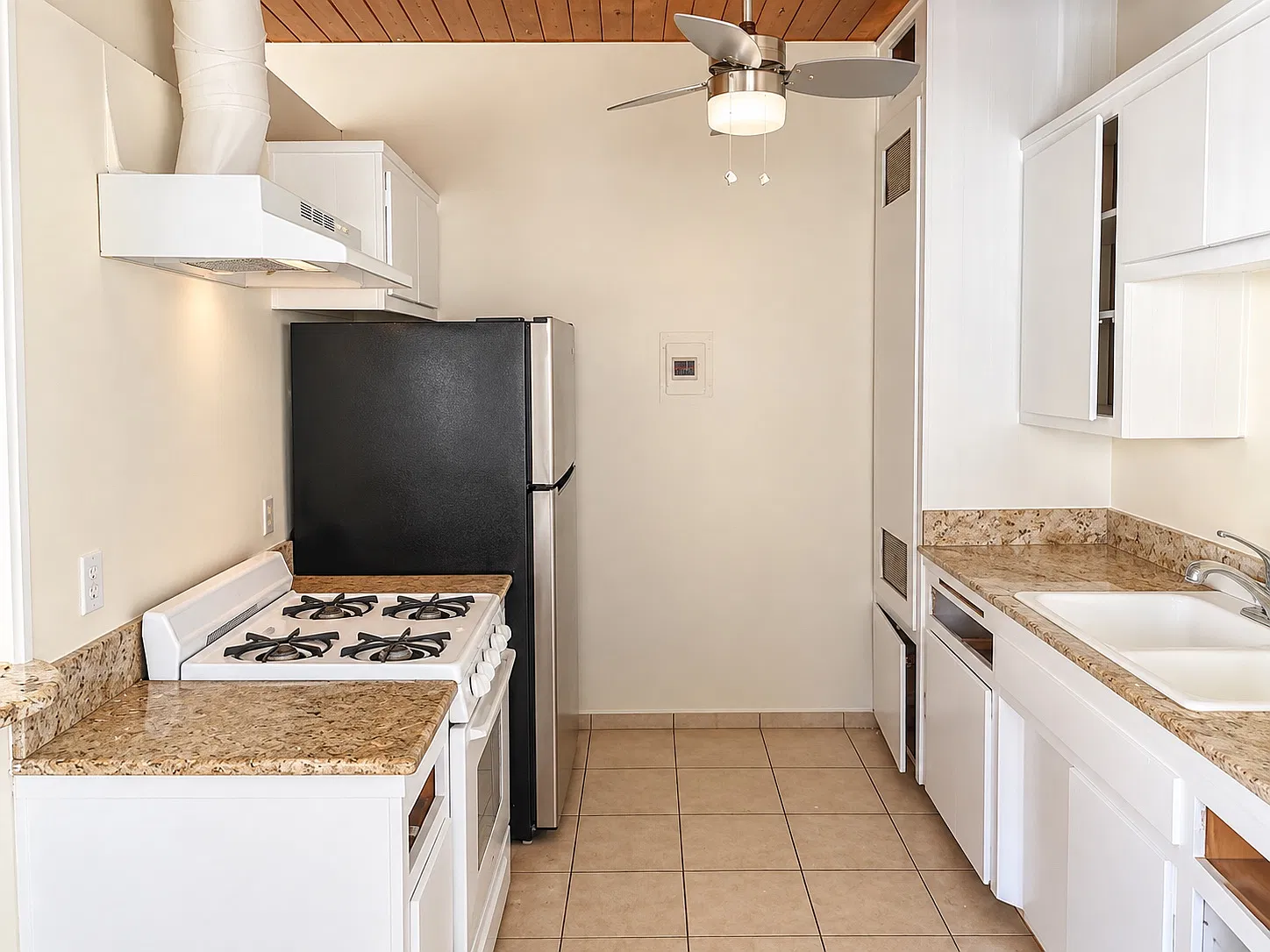 1 bed, 900 sqft, $2,250 — Photo 4