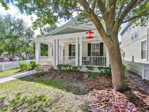 16221 Bridgewalk Dr, Lithia, FL 33547