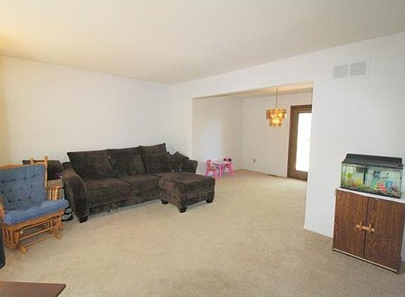 4th image of 7620 NW 72nd St
