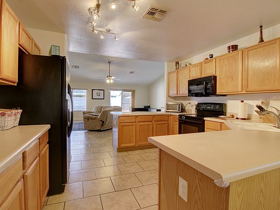 3rd image of 3912 W Lone Cactus Dr
