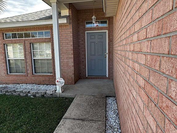 3rd image of 201 Darrah Cir