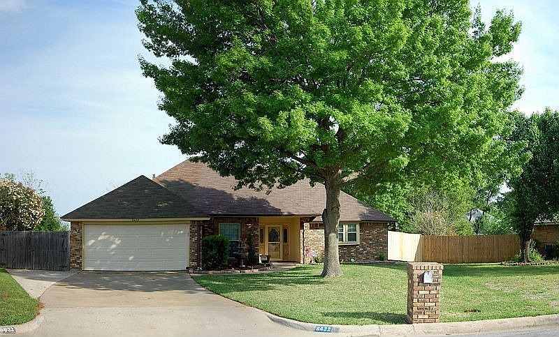 1st image of 8632 Crestview Dr