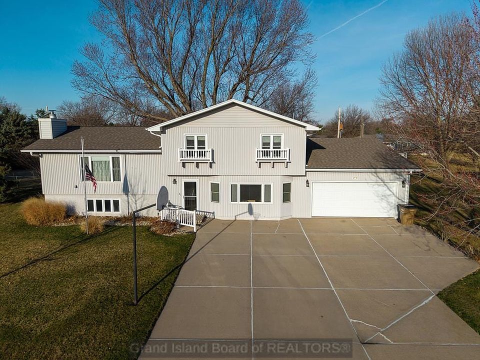 1st image of 2208 Viking Rd