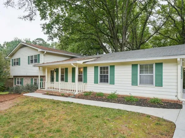 737 Lioness Ct, Stone Mountain, GA 30087