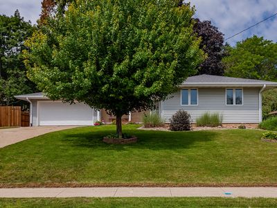 2726 Lakeland Dr, Urbandale, IA, 50322
