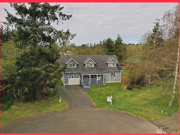 3rd image of 383 Taxus Ct SE