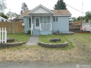 114 1/2 S Tonasket Ave, Tonasket, WA 98855