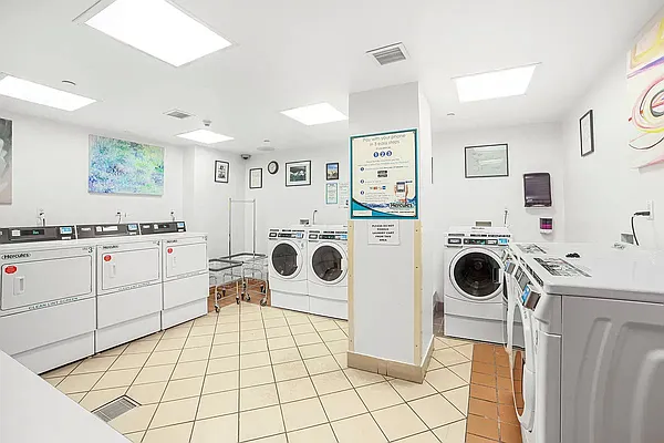 Rented by REAL New York | media 19