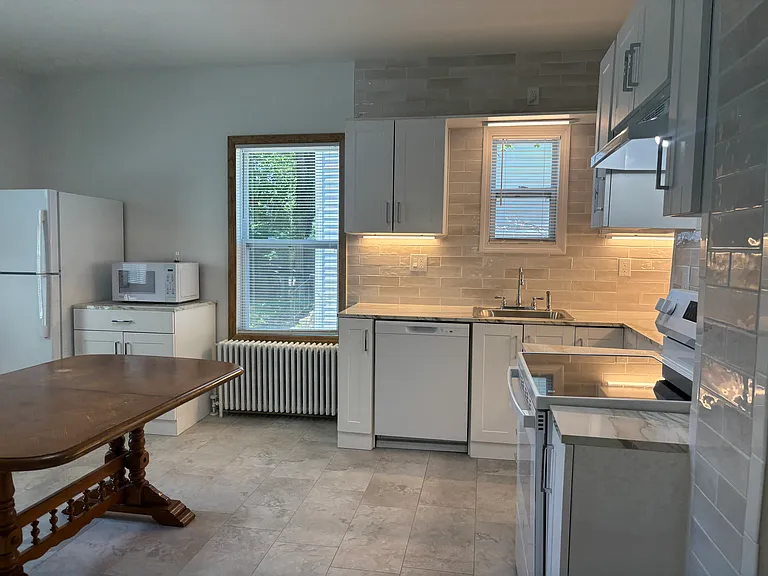 28 Eld St #1 — Photo 8