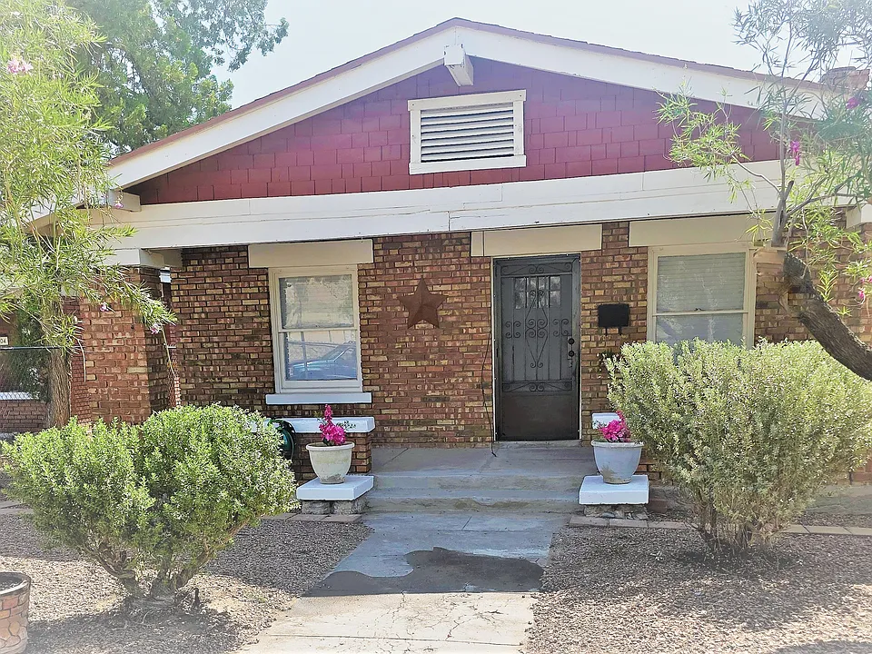 4002 Pershing Dr